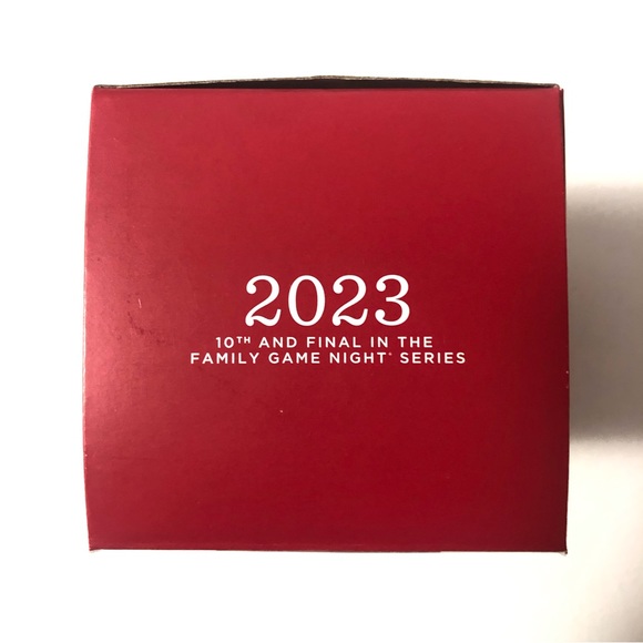 2023 Hallmark Keepsake UNO Ornament Mattel Family Game Night 10th In Series - Picture 3 of 5